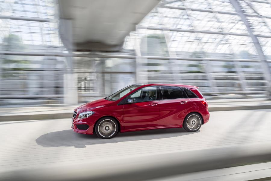  Mercedes-Benz B250 4Matic AMG Line 2014 года  (фото 3 из 30)